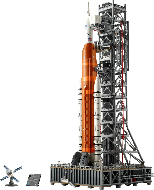 10341 LEGO Icons NASA Artemis Space Launch System Hot on Sale